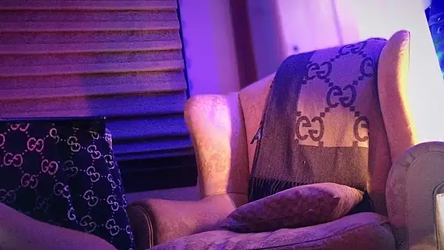 Snapshot of YouLikeBigDick9 chatting on February 2025 08:06:01 AM YouLikeBigDick9 online show from February 2025 08:06:01 AM