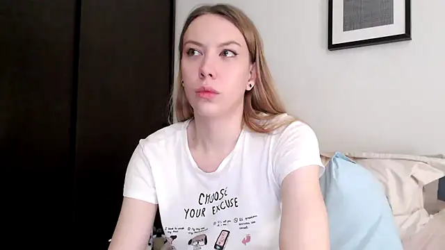 Scarlettford online show from October 2025 05:08:01 PM