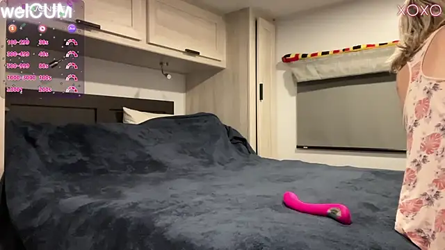 Snapshot of foreverkinky chatting on January 2025 04:13:01 AM foreverkinky online show from January 2025 04:13:01 AM