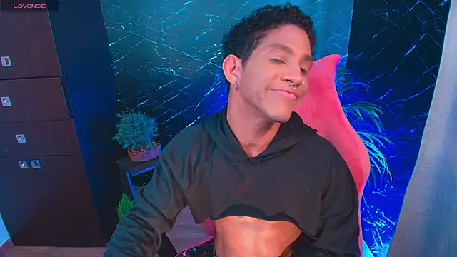 Palo santo online show from October 2025 06:41:02 PM