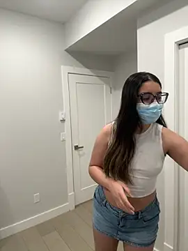 jAsMinE678 online show from April 2026 03:06:01 PM