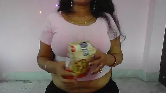 Snapshot of my-laila chatting on December 2025 07:03:02 AM my-laila online show from December 2025 07:03:02 AM