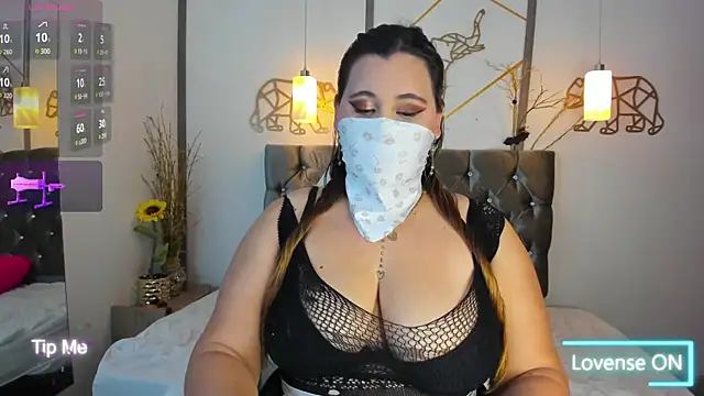 SalmaZaman online show from October 2025 09:14:01 PM