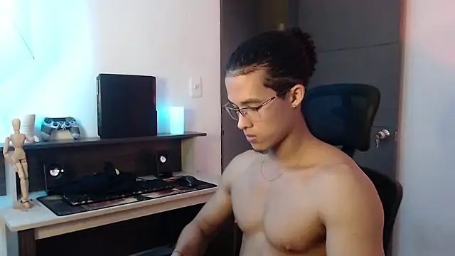 Snapshot of alejo_x3 chatting on December 2024 02:31:01 AM alejo x3 online show from December 2024 02:31:01 AM