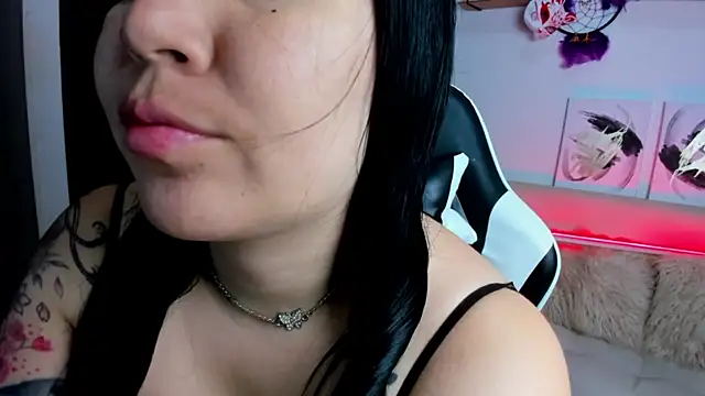 AilynRed online show from January 2026 01:32:01 AM