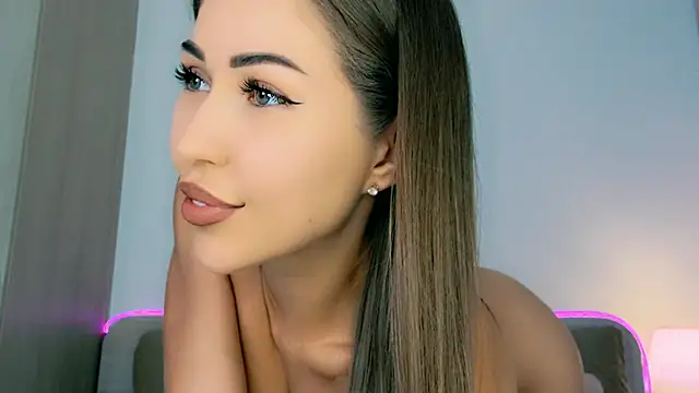 oh-my-mia online show from April 2026 07:16:01 AM