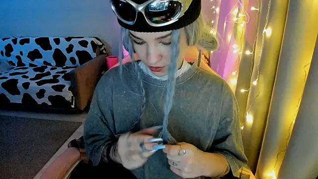 Ledy WWWII online show from January 2025 08:21:02 PM