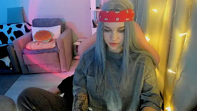 Ledy WWWII online show from January 2025 06:43:01 PM