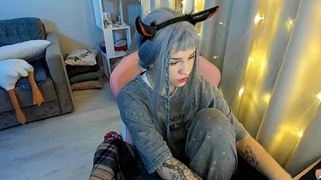 Ledy WWWII online show from January 2025 04:52:01 PM