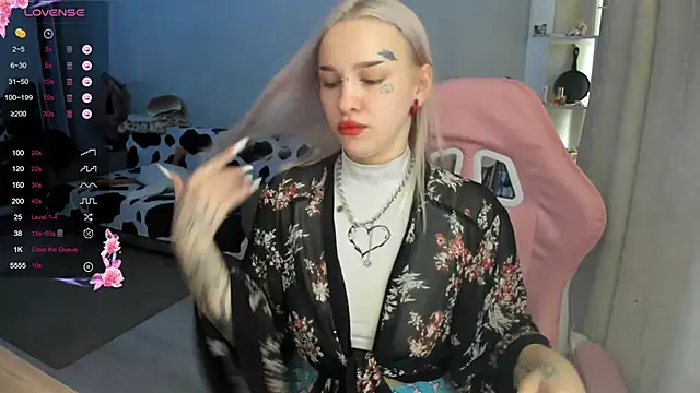 Ledy WWWII online show from March 2025 10:13:02 AM