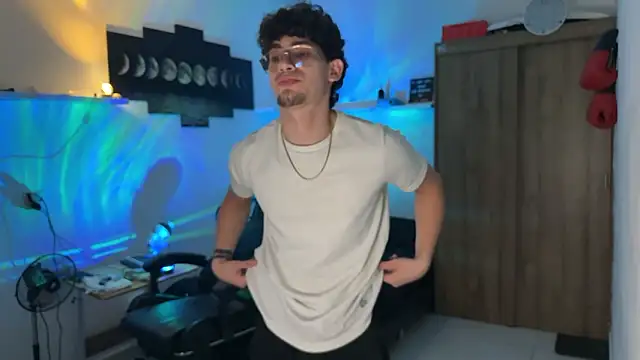 Kisan Smith online show from February 2026 01:43:01 AM