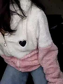 Snapshot of Leeeezzzz_roy chatting on December 2024 10:13:02 PM Leeeezzzz roy online show from December 2024 10:13:02 PM