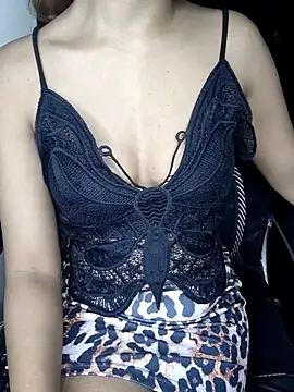 Snapshot of Leeeezzzz_roy chatting on September 2025 07:40:02 PM Leeeezzzz roy online show from September 2025 07:40:02 PM