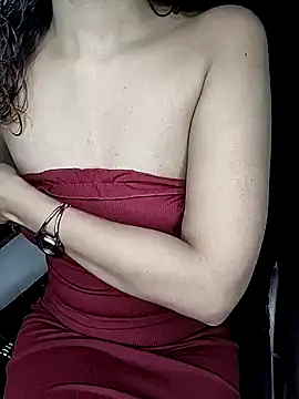 Snapshot of Leeeezzzz_roy chatting on September 2025 06:35:02 PM Leeeezzzz roy online show from September 2025 06:35:02 PM