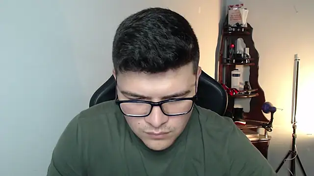 Plug Control online show from March 2026 07:16:02 PM