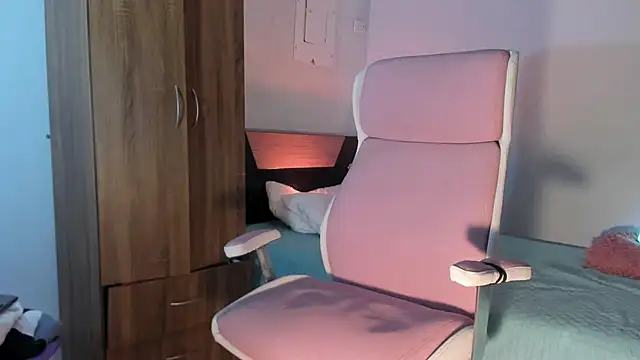 Snapshot of Carolinarossees chatting on January 2025 11:13:02 PM Carolinarossees online show from January 2025 11:13:02 PM