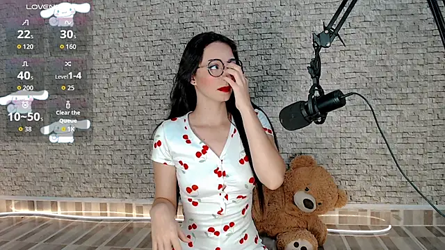 Snapshot of emma_unu chatting on June 2026 03:00:02 AM emma unu online show from June 2026 03:00:02 AM