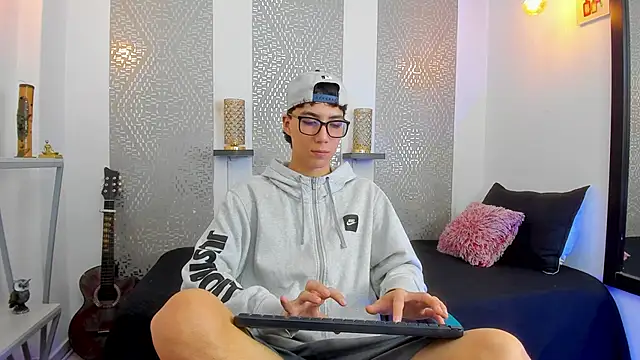 Nikolay Gregori online show from February 2025 10:43:02 AM