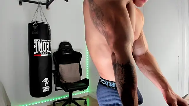 dan01  online show from April 2026 07:17:02 PM