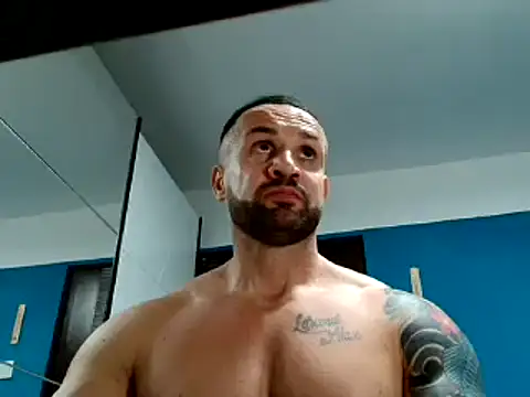 Snapshot of Magnificmuscles89 chatting on March 2025 09:26:01 PM Magnificmuscles89 online show from March 2025 09:26:01 PM