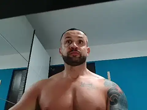 Snapshot of Magnificmuscles89 chatting on March 2025 09:42:02 PM Magnificmuscles89 online show from March 2025 09:42:02 PM