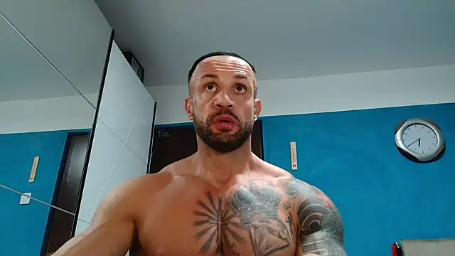 Snapshot of Magnificmuscles89 chatting on October 2025 03:43:01 PM Magnificmuscles89 online show from October 2025 03:43:01 PM