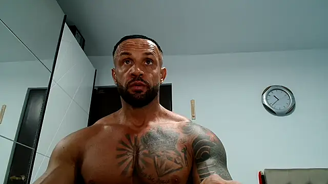 Snapshot of Magnificmuscles89 chatting on November 2025 08:41:02 PM Magnificmuscles89 online show from November 2025 08:41:02 PM