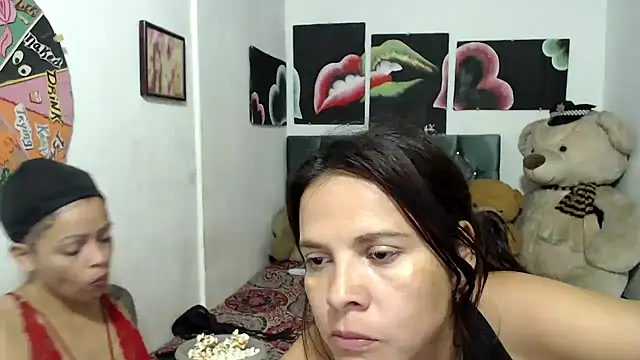 Snapshot of manzanahot9 chatting on March 2025 08:10:02 PM manzanahot9 online show from March 2025 08:10:02 PM