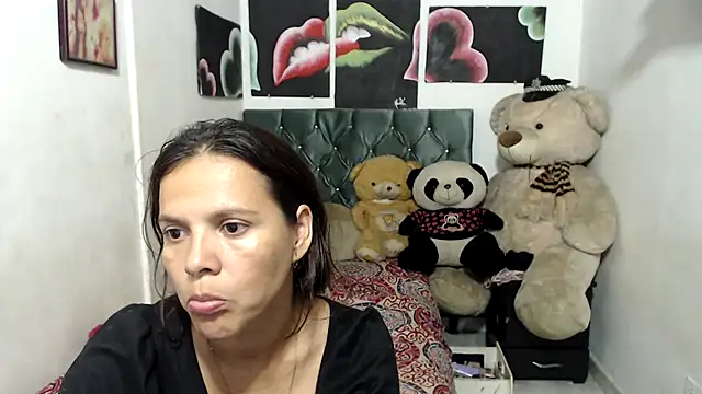 Snapshot of manzanahot9 chatting on March 2025 07:14:01 PM manzanahot9 online show from March 2025 07:14:01 PM