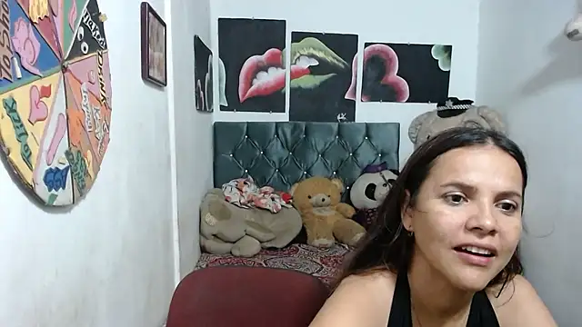 Snapshot of manzanahot9 chatting on March 2025 01:43:02 AM manzanahot9 online show from March 2025 01:43:02 AM