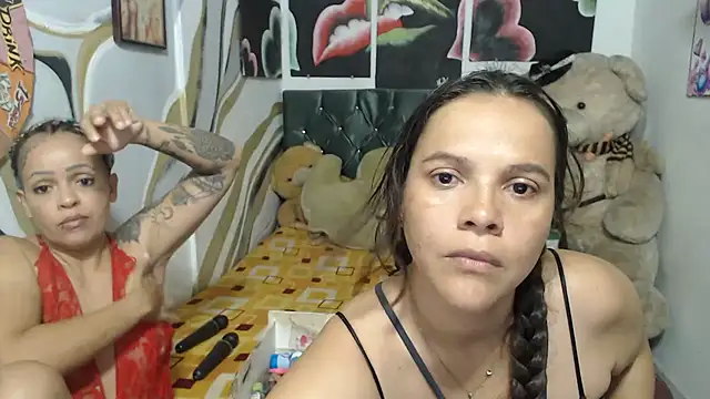 Snapshot of manzanahot9 chatting on November 2025 03:07:01 AM manzanahot9 online show from November 2025 03:07:01 AM