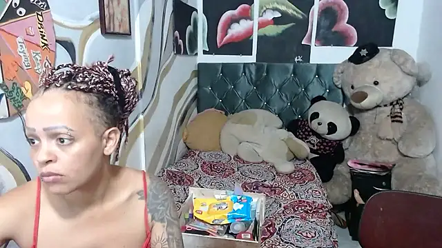 manzanahot9 online show from April 2026 08:06:01 PM