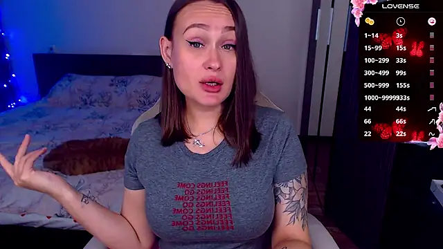 Snapshot of Cutie-Melanie chatting on October 2025 07:08:01 PM Cutie-Melanie online show from October 2025 07:08:01 PM