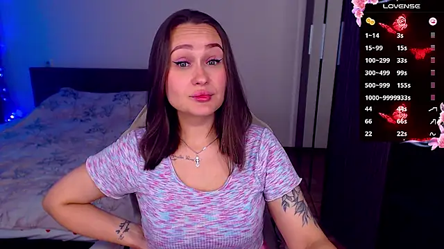 Snapshot of Cutie-Melanie chatting on November 2025 08:30:01 PM Cutie-Melanie online show from November 2025 08:30:01 PM