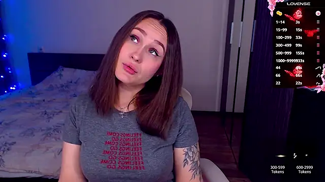 Snapshot of Cutie-Melanie chatting on November 2025 08:34:02 PM Cutie-Melanie online show from November 2025 08:34:02 PM