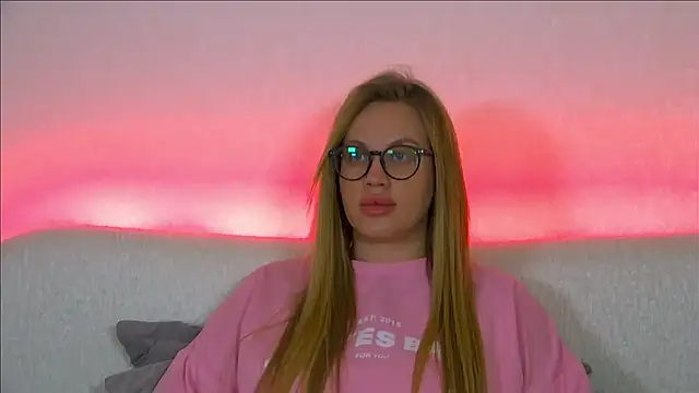 Snapshot of MariaNeumann chatting on January 2025 04:51:02 AM MariaNeumann online show from January 2025 04:51:02 AM