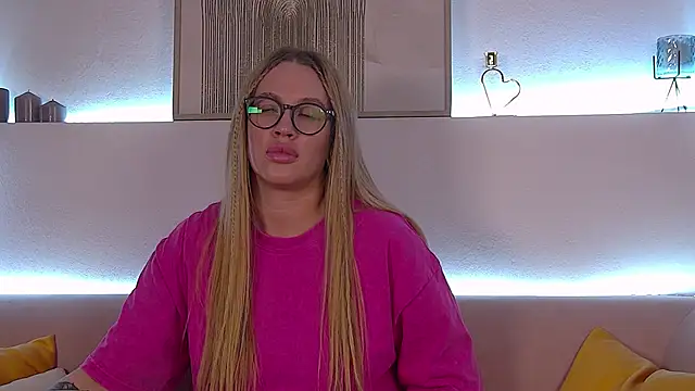 Snapshot of MariaNeumann chatting on January 2025 03:46:01 PM MariaNeumann online show from January 2025 03:46:01 PM