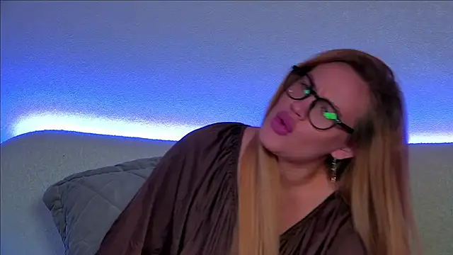 Snapshot of MariaNeumann chatting on February 2025 09:36:01 AM MariaNeumann online show from February 2025 09:36:01 AM