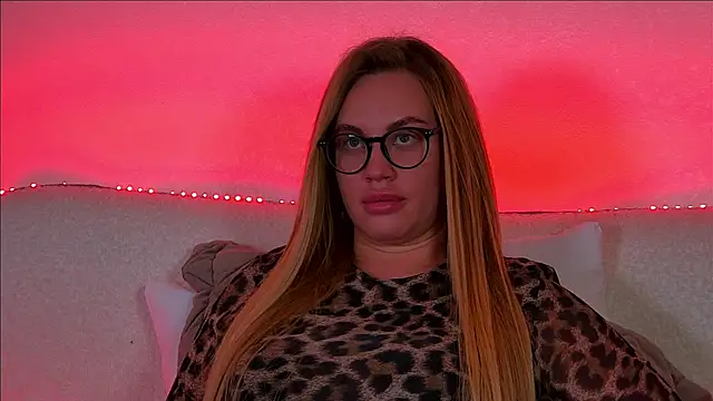 Snapshot of MariaNeumann chatting on February 2025 12:37:02 PM MariaNeumann online show from February 2025 12:37:02 PM