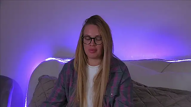 Snapshot of MariaNeumann chatting on February 2025 06:30:02 AM MariaNeumann online show from February 2025 06:30:02 AM