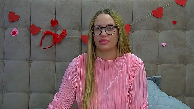 Snapshot of MariaNeumann chatting on February 2025 05:09:01 AM MariaNeumann online show from February 2025 05:09:01 AM