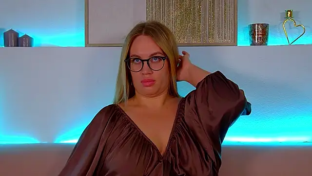 Snapshot of MariaNeumann chatting on March 2025 12:42:02 AM MariaNeumann online show from March 2025 12:42:02 AM