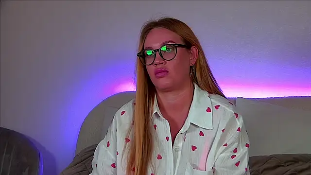 Snapshot of MariaNeumann chatting on March 2025 07:16:01 AM MariaNeumann online show from March 2025 07:16:01 AM