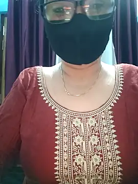 Aishwaryaa 69 online show from October 2025 03:47:02 AM