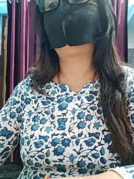 Aishwaryaa 69 online show from December 2025 06:18:01 AM