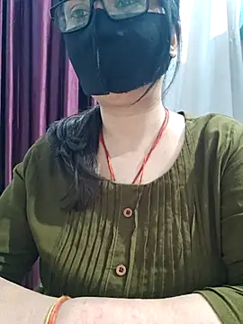 Aishwaryaa 69 online show from March 2026 01:28:02 PM