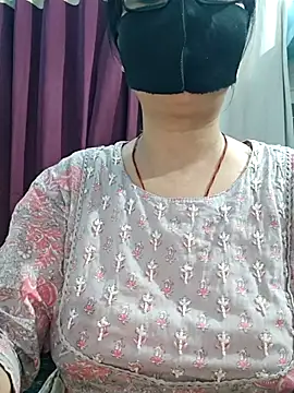 Snapshot of Aishwaryaa_69 chatting on June 2026 02:20:02 AM Aishwaryaa 69 online show from June 2026 02:20:02 AM