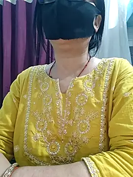 Snapshot of Aishwaryaa_69 chatting on June 2026 02:27:02 AM Aishwaryaa 69 online show from June 2026 02:27:02 AM