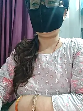 Snapshot of Aishwaryaa_69 chatting on July 2026 03:21:01 AM Aishwaryaa 69 online show from July 2026 03:21:01 AM