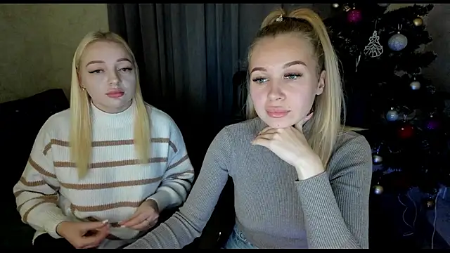  NigoNika online show from December 2025 02:58:02 PM